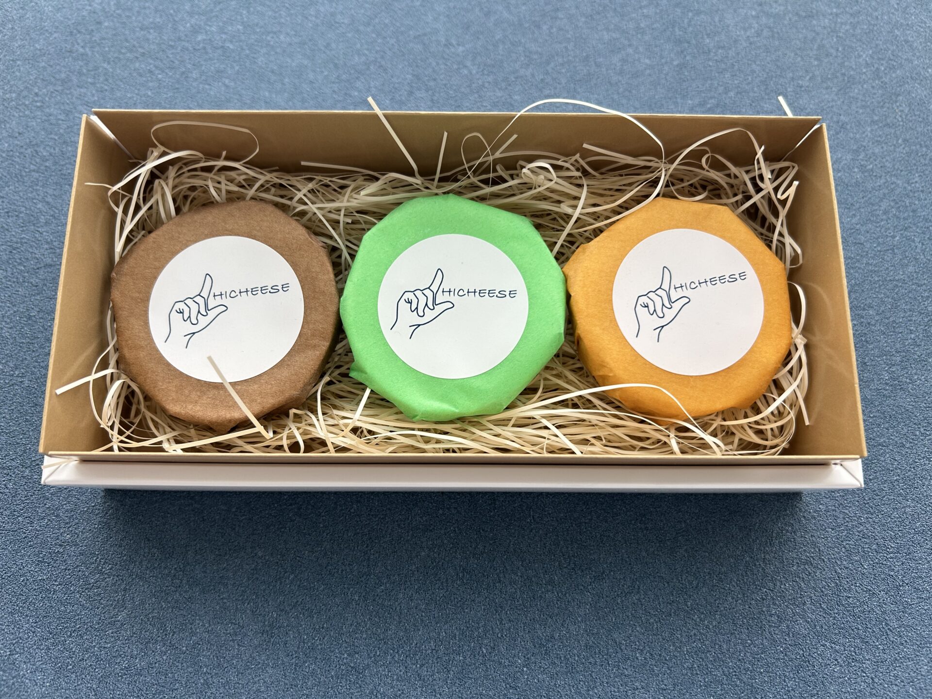 アソート デザートにおすすめ(チョコクッキーチーズケーキ、キャラメルナッツチーズケーキ、抹茶チーズケーキ)岩塩付き